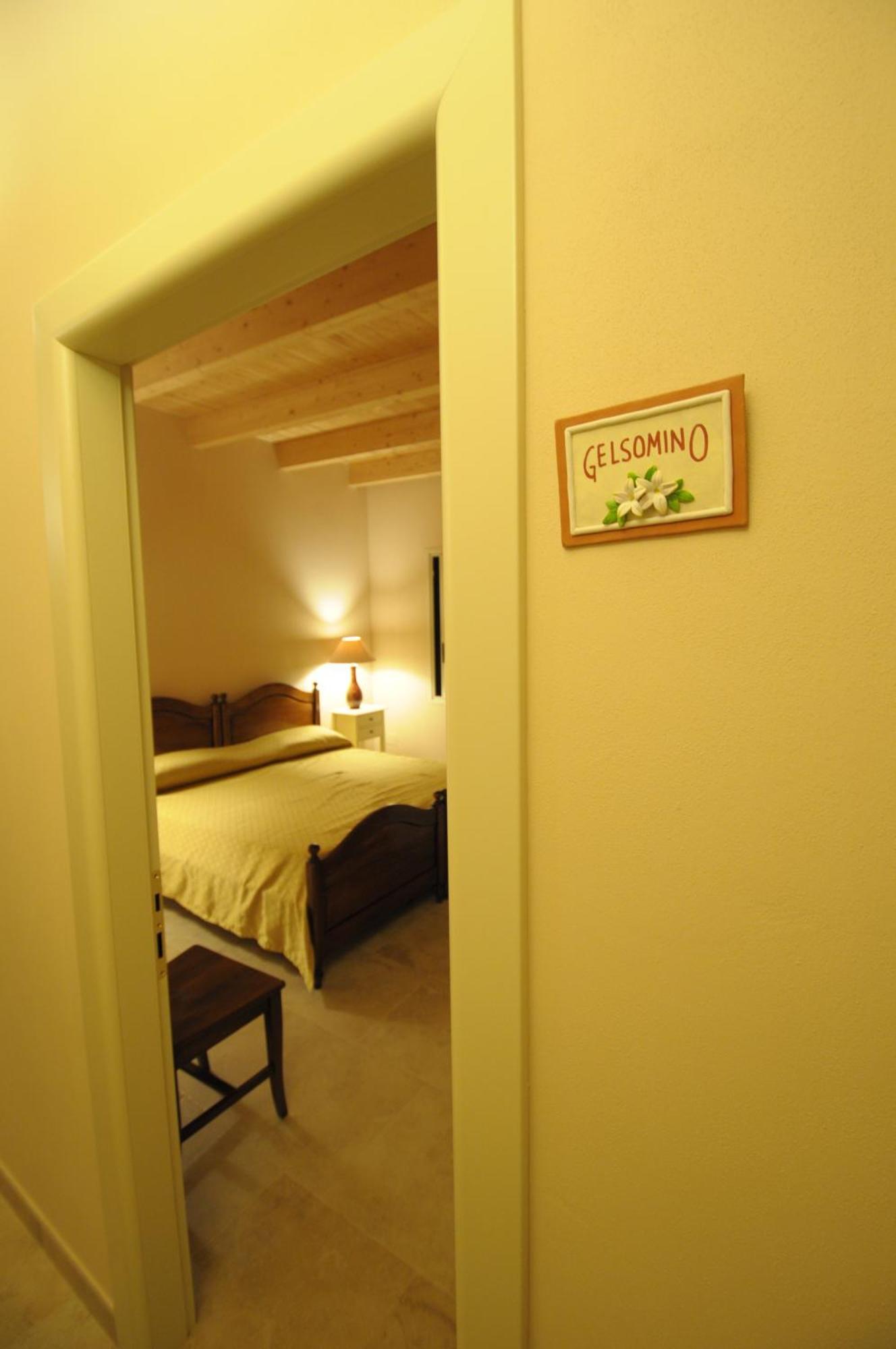 Tenuta Monaci La Murra Carmiano  Pokój zdjęcie